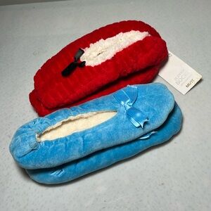 New Unused Slippers Red Slipper Socks M-L Blue Fleece W/soles